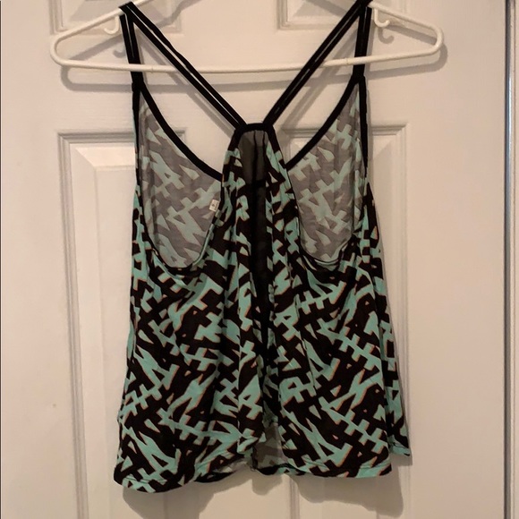 Cropped graffiti tank top - Picture 4 of 4